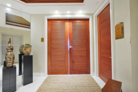 16047 Collins Ave 2904, Sunny Isles Beach, Florida 33160, USA