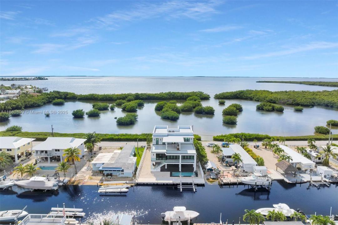 141 Grassy Rd, Key Largo, פלורידה 33037, ארצות הברית של אמריקה 