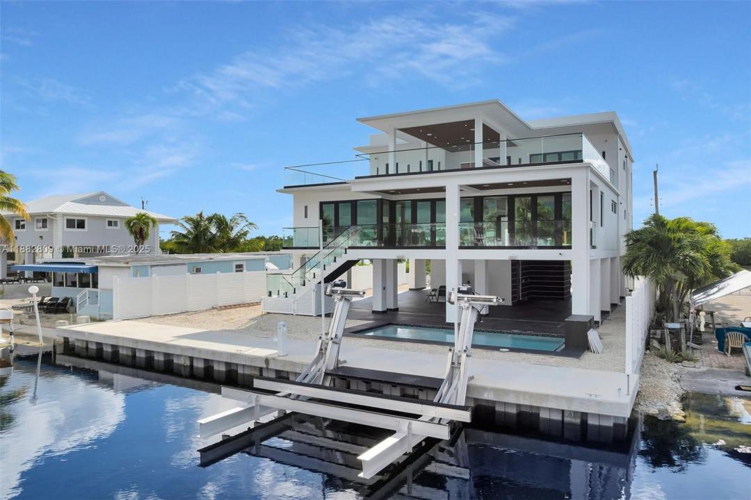 141 Grassy Rd, Key Largo, פלורידה 33037, ארצות הברית של אמריקה 