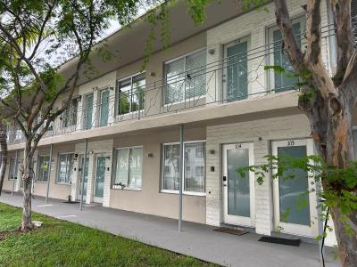 801 15th St 206, Miami Beach, Florida 33139, USA