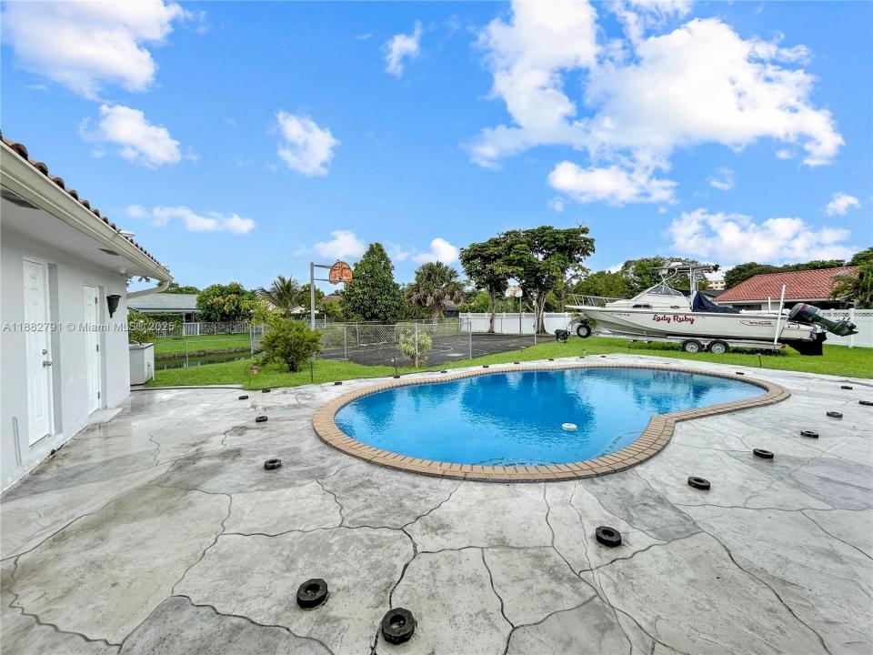 2024 NW 86th Ter, Coral Springs, Florida 33071