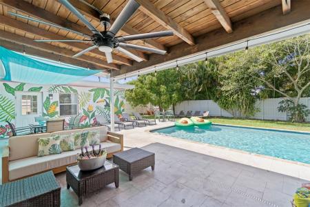 1605 Nanette Ct, Lake Osborne, Lake Worth Beach, Florida 33461