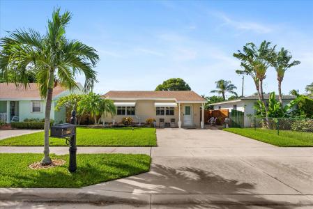 1221 Crestwood Boulevard, Lake Worth Beach, Florida 33460