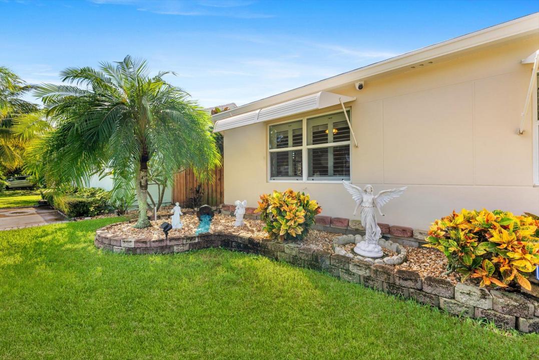 1221 Crestwood Boulevard, Lake Worth Beach, Florida 33460