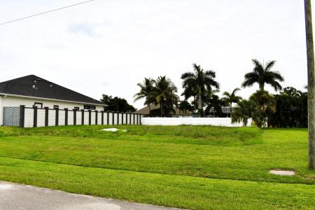 2565 SW Salzedo Avenue, Port Saint Lucie, פלורידה 34987, ארצות הברית של אמריקה 