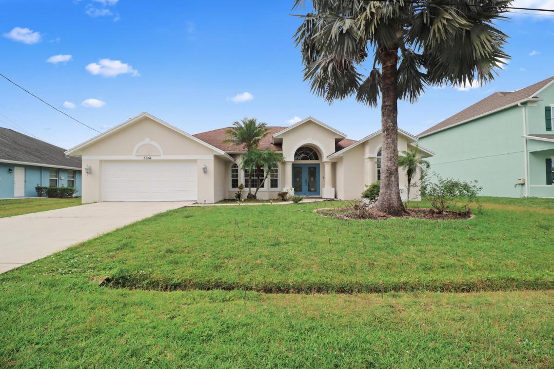 5651 NW North Crisona Circle, Port Saint Lucie, פלורידה 34986, ארצות הברית של אמריקה 