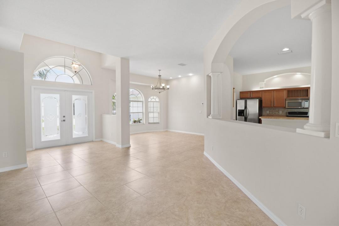 5651 NW North Crisona Circle, Port Saint Lucie, פלורידה 34986, ארצות הברית של אמריקה 