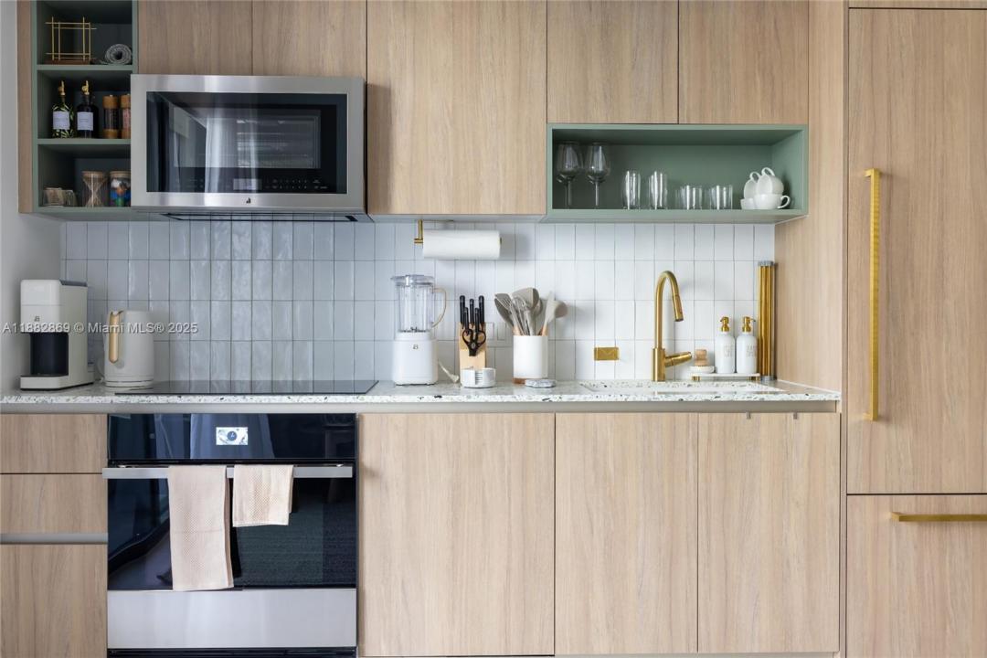 159 NE 6th St 3301, Miami, Floryda 33132, USA