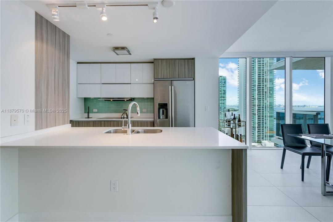 600 NE 27th St 2801, Miami, Florida 33137
