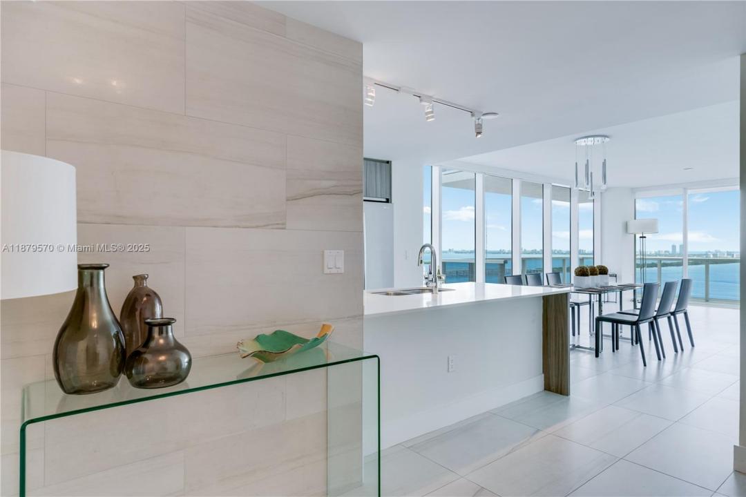 600 NE 27th St 2801, Miami, Florida 33137