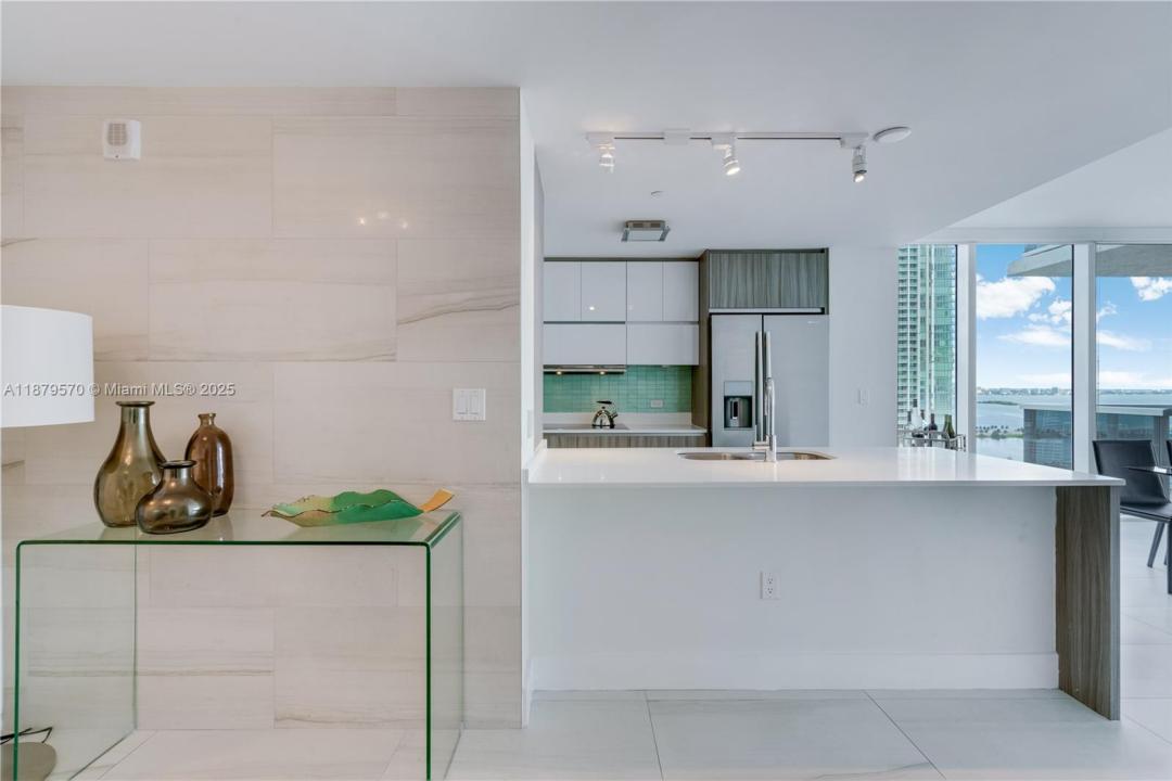 600 NE 27th St 2801, Miami, Florida 33137