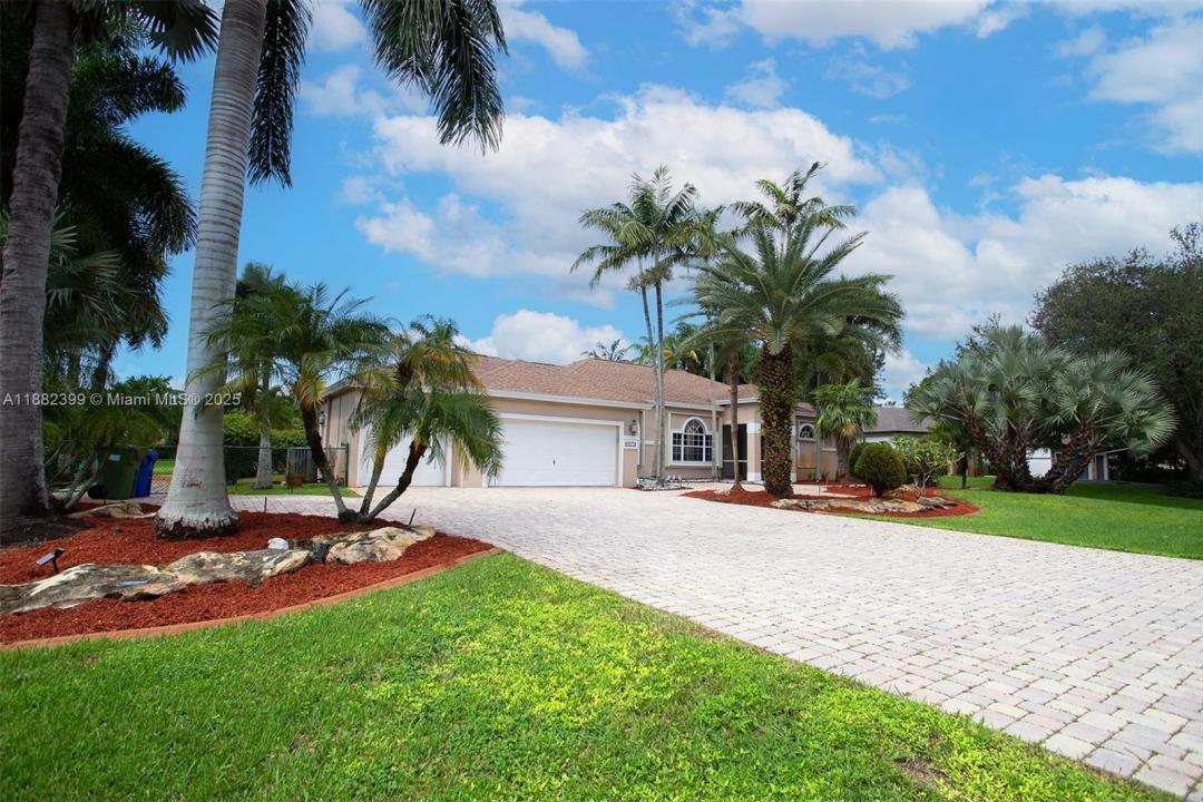 5911 SW 199th Ave, Pembroke Pines, Floryda 33332, USA