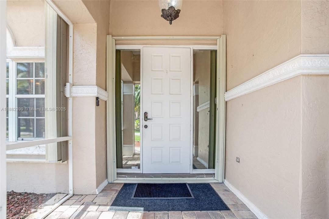 5911 SW 199th Ave, Pembroke Pines, Floryda 33332, USA
