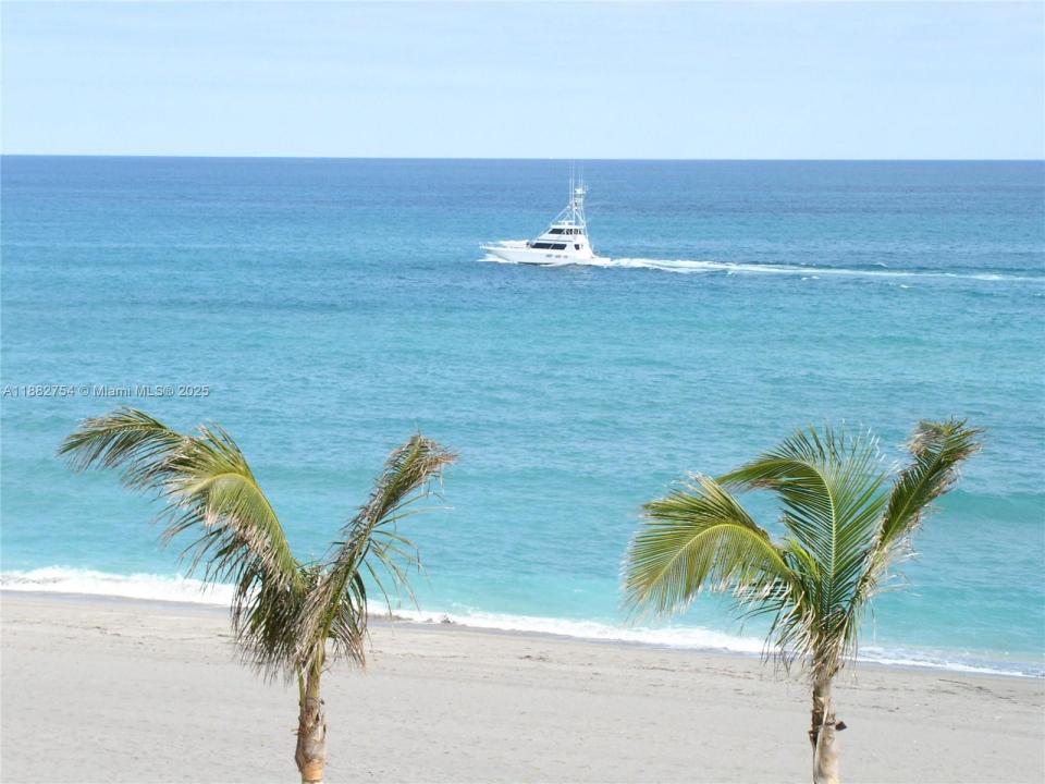 200 Beach Rd 202, Tequesta, Florida 33469, Estados Unidos