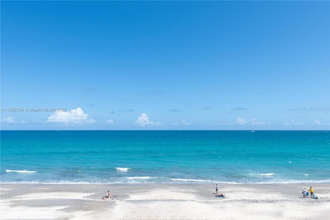 200 Beach Rd 202, Tequesta, Florida 33469, Estados Unidos