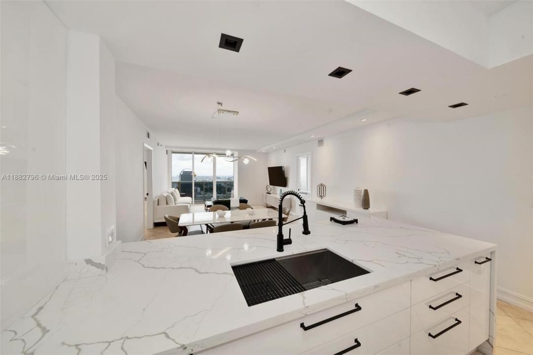1830 S OCEAN DR 4704, Hallandale Beach, 플로리다 33009, 미국