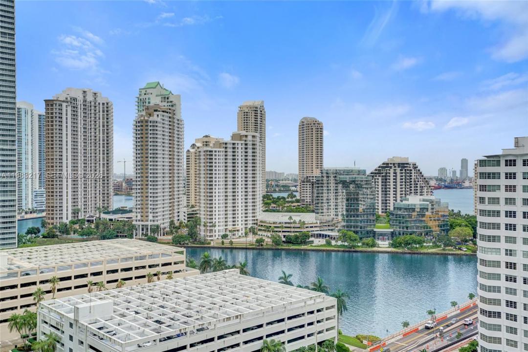 950 Brickell Bay Dr 1704, Miami, Florida 33131, USA