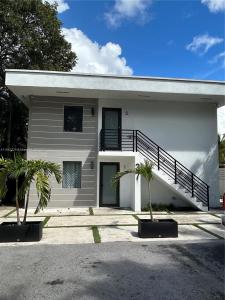 37 NW 59th St 7, Miami, Florida 33127, USA