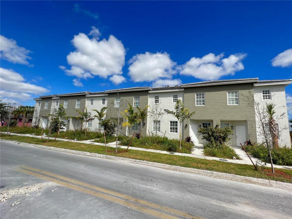 1310 NW 6th Ave C, Florida City, Florida 33034, Amerika Birleşik Devletleri