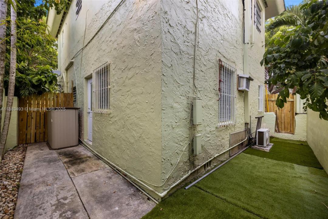 2822 Pine Tree Dr 5, Miami Beach, フロリダ 33140, アメリカ合衆国