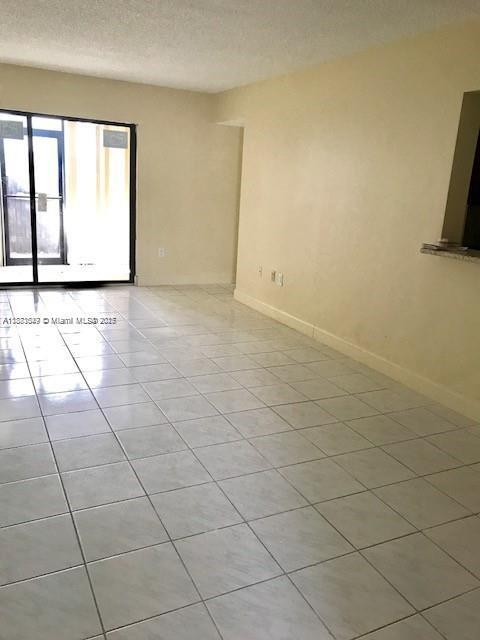 9415 Fontainebleau Blvd 111, Miami, Florida 33172