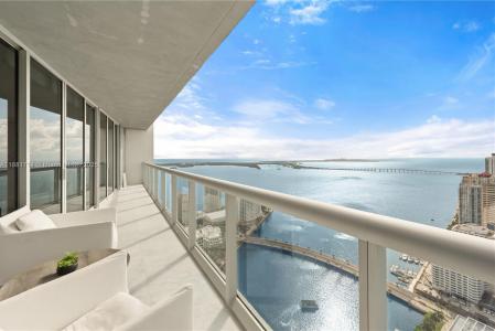 495 Brickell Ave 5003, Miami, Florida 33131, USA