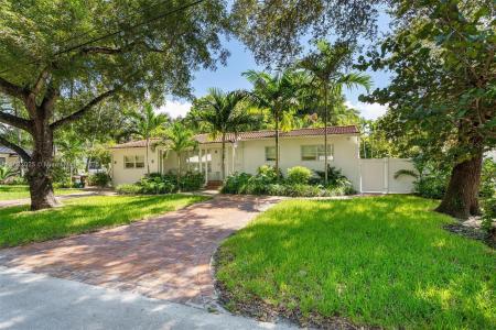 9357 NE 9th Pl, Miami Shores, Florida 33138, USA
