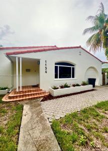 1154 Biarritz Dr, Miami Beach, Florida 33141, USA