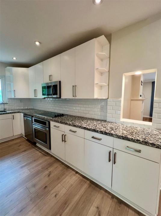 1154 Biarritz Dr, Miami Beach, 佛羅里達州 33141, 美國