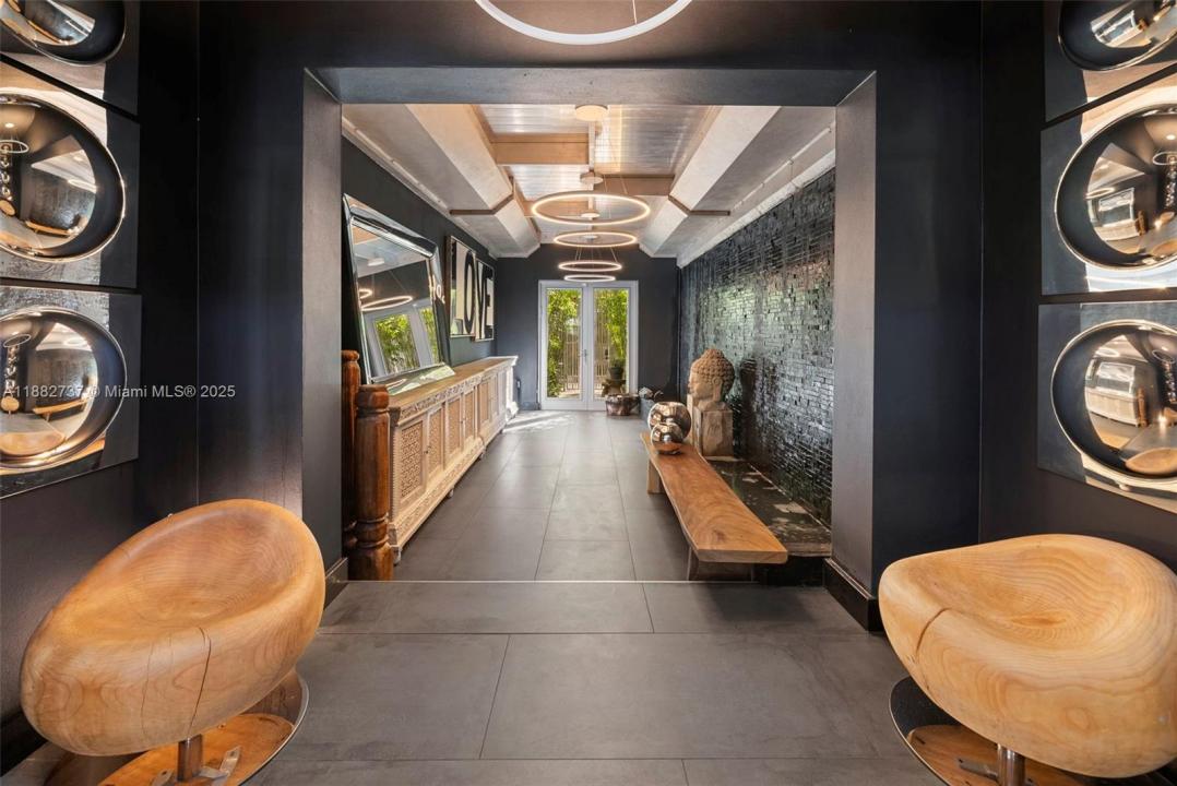2440 N Shore Ter, Miami Beach, Флорида 33141, Соединенные Штаты