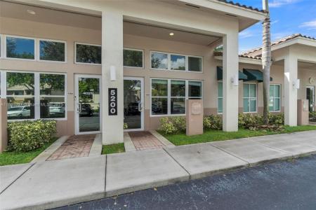 5200 S University Dr 103A, Davie, Florida 33328, Estados Unidos