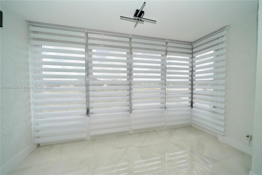 2551 Aragon Blvd 310, Sunrise, Floryda 33322, USA