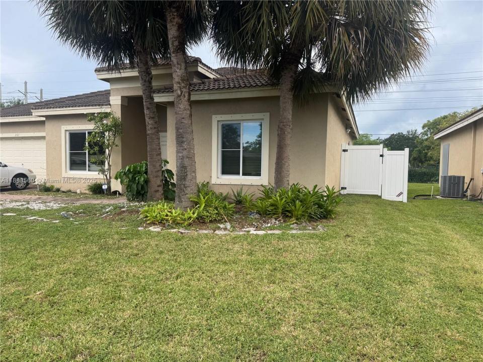 2161 NW 54th Ave, Lauderhill, 佛罗里达州 33313, 美国