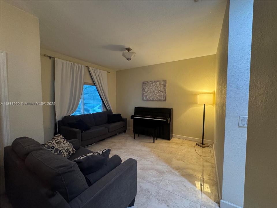 2161 NW 54th Ave, Lauderhill, 佛罗里达州 33313, 美国