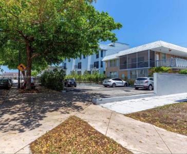 1140 71st St 3, Miami Beach, Florida 33141, USA