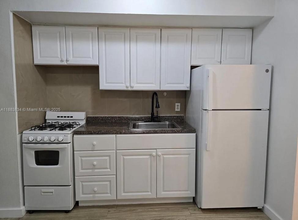 1140 71st St 3, Miami Beach, Florida 33141, Stati Uniti