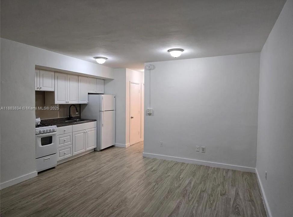 1140 71st St 3, Miami Beach, Florida 33141, Stati Uniti