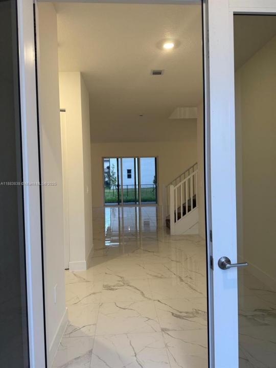 12303 SW 44th St 0, Davie, Floryda 33330, USA
