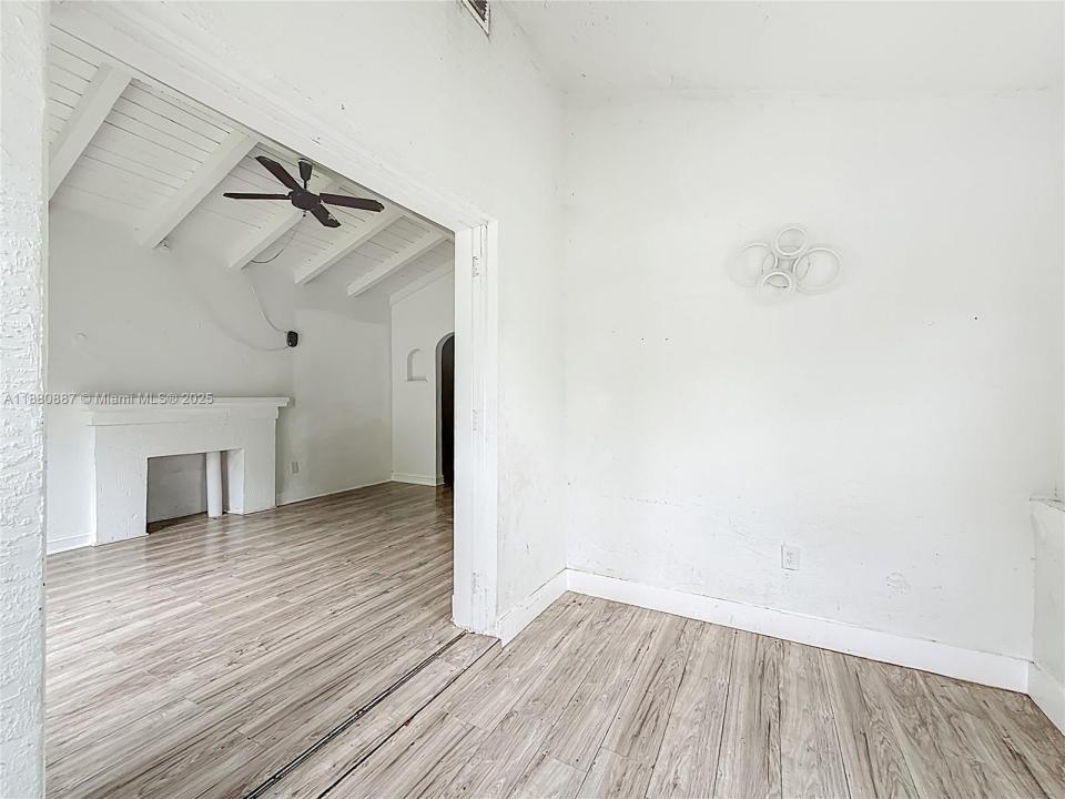 47 NW 49th St, Miami, 佛罗里达州 33127, 美国