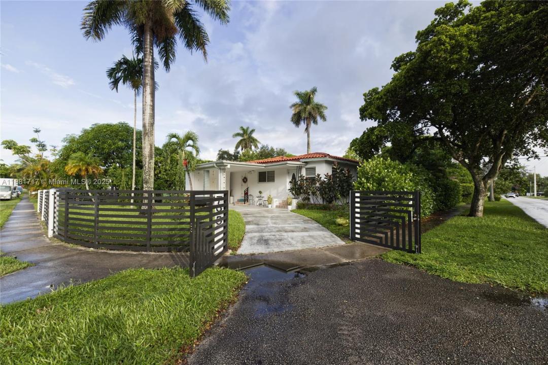 795 NE 146 St, North Miami, Флорида 33161, Соединенные Штаты