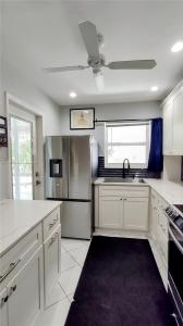 501 Blue Heron Dr 315-A, Hallandale Beach, Florida 33009, USA
