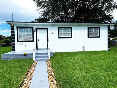1891 NW 83rd Ter, Miami, Florida 33147, USA
