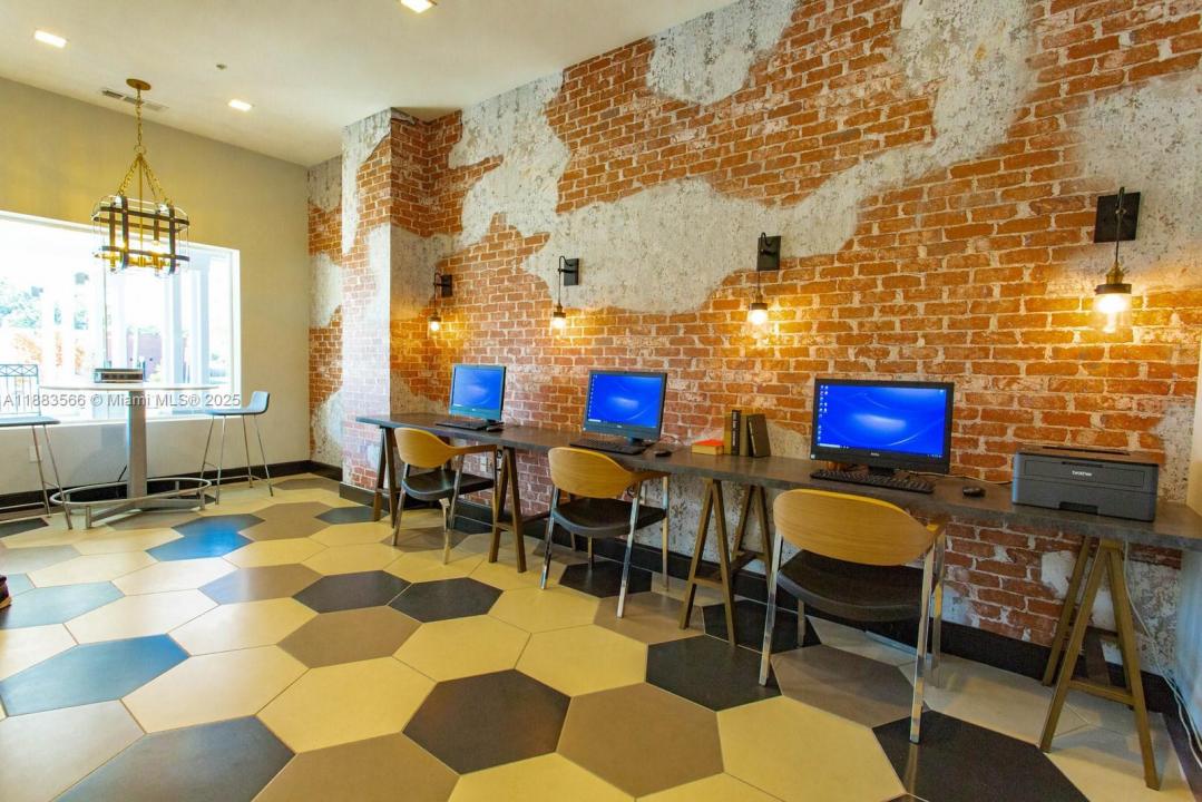 448 West Georgia 3019, Tallahassee, Florida 32301, HOA KỲ