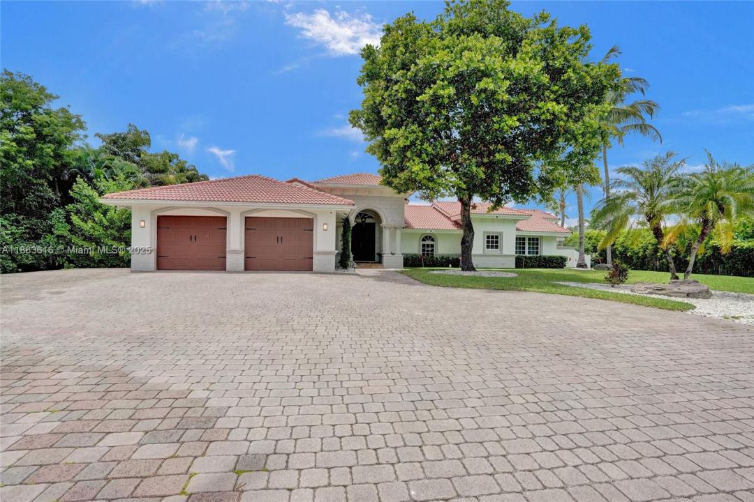 5963 NW 75th Way, Parkland, Florida 33067