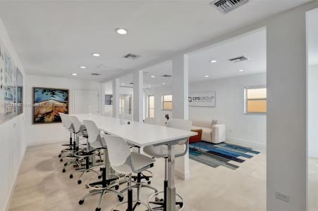 335 Alcalzar Ave, Coral Gables, Florida 33134, USA