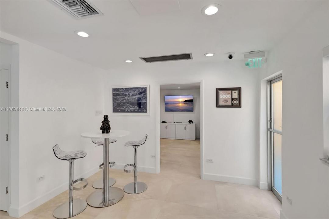 335 Alcalzar Ave, Coral Gables, Florida 33134, Amerika Birleşik Devletleri