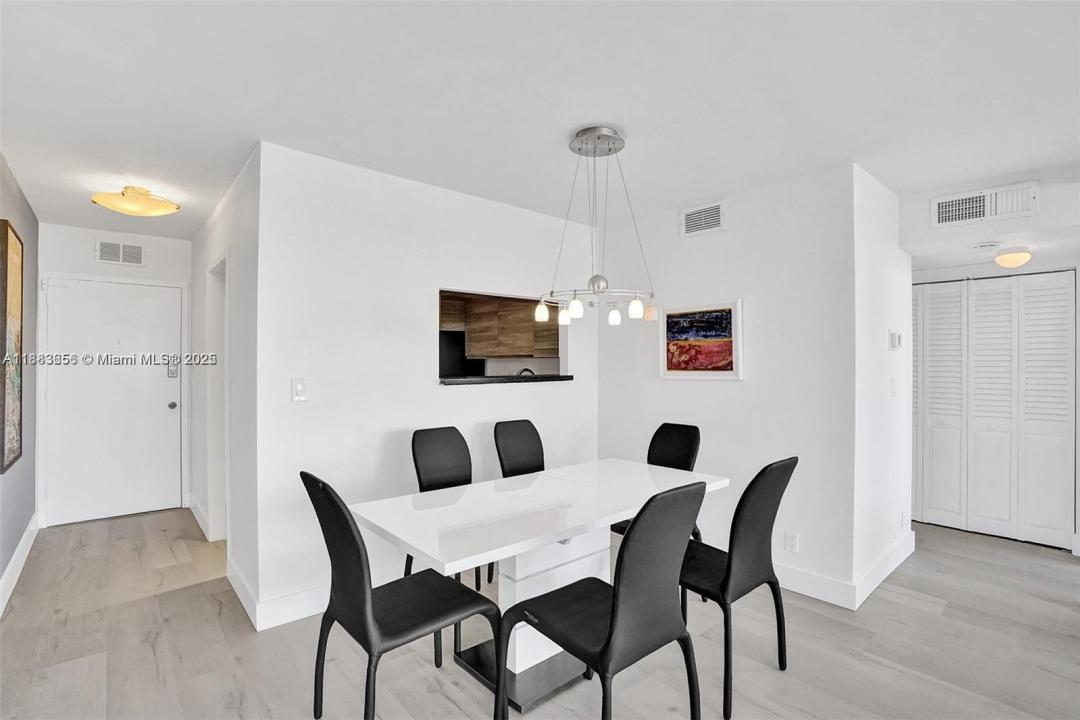 3140 S Ocean Dr 2209, Hallandale Beach, Florida 33009, Amerika Birleşik Devletleri