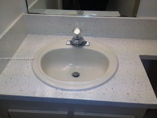 8290 Lake Dr 250, Doral, פלורידה 33166, ארצות הברית של אמריקה 