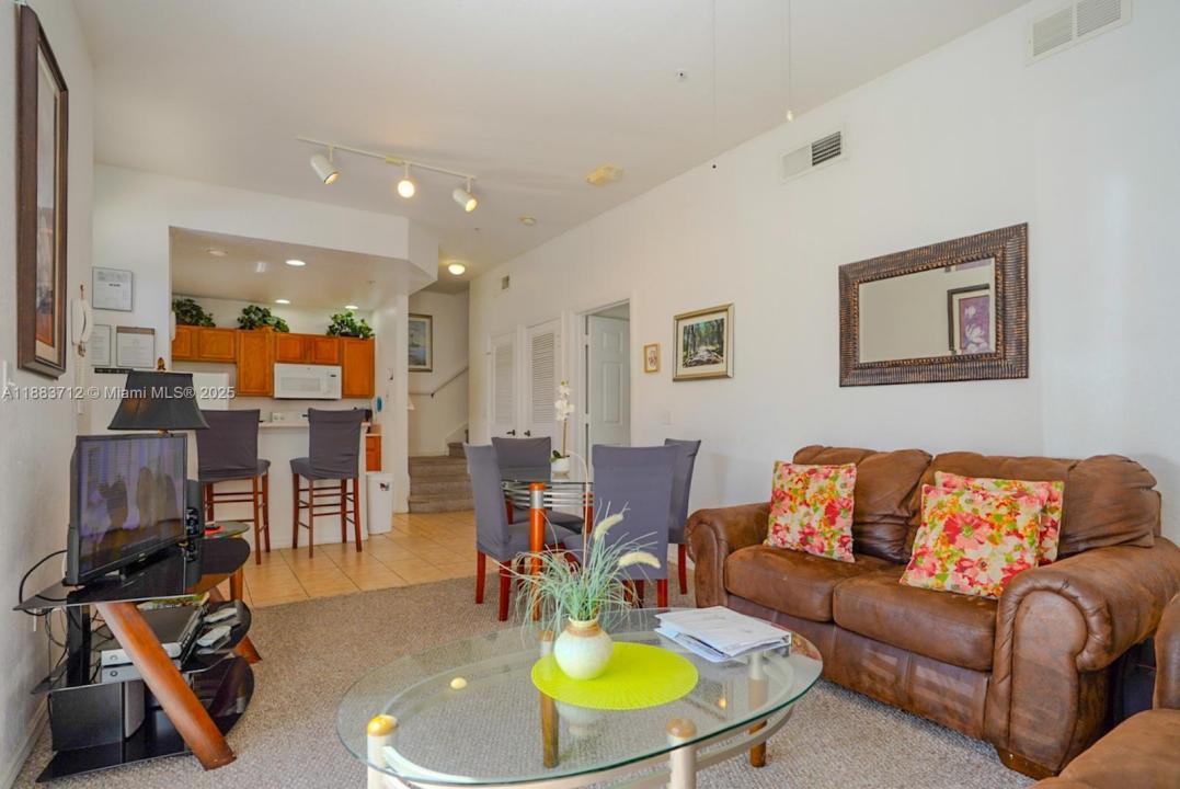 2270 San Vital DR 107, Kissimmee, Floryda 34741, USA