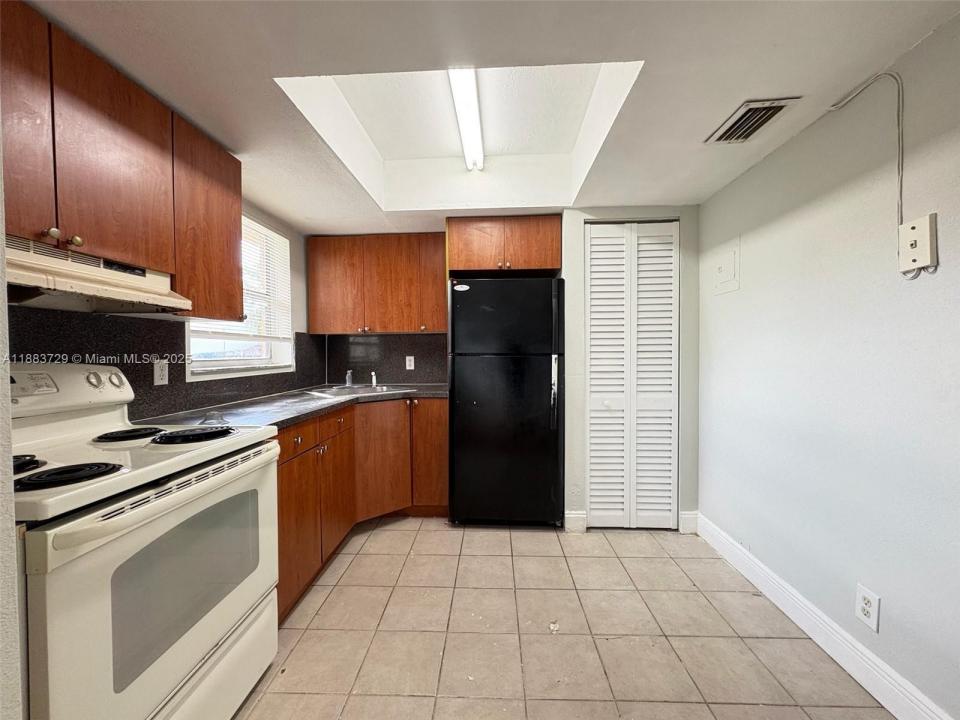 101 NE 41st St E74, Oakland Park, 佛罗里达州 33334, 美国